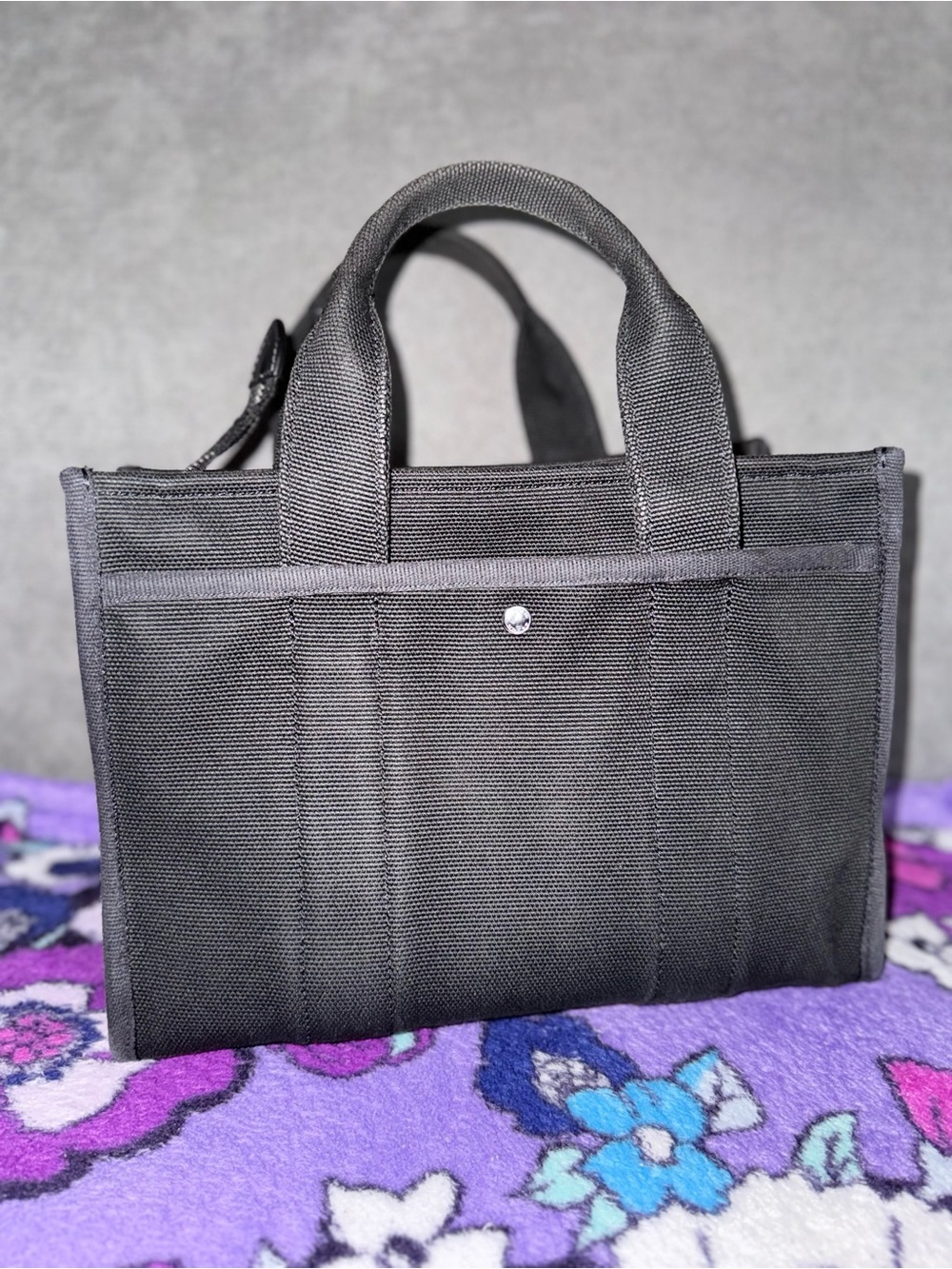 Coach Cargo Tote 20 - Picture 5 of 11